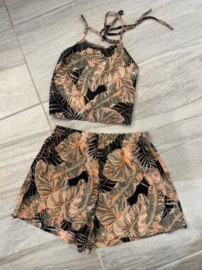 Tropical Leaf Halter Crop Top & Shorts Set - XS